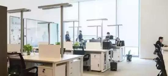 【中海弘方装饰】小型办公室如何装修出大空间的感觉？