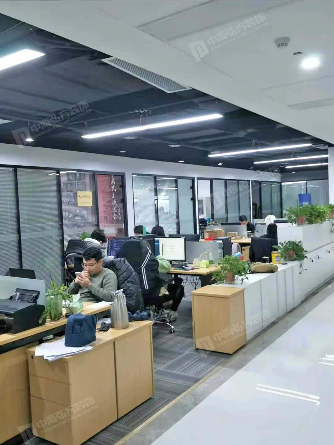 户传科技有限公司办公室装修项目完工！(图7)